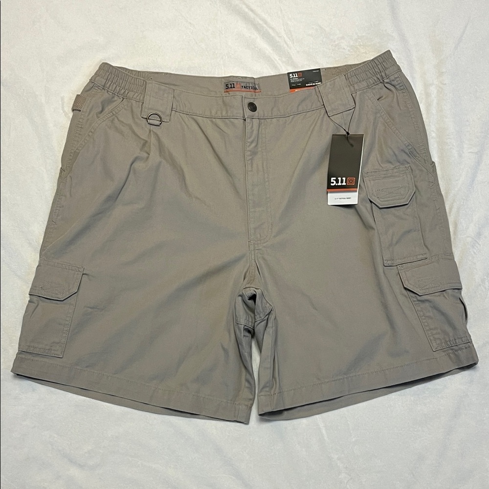 -*NWT* 5.11 Tactical Short Khaki/Tan 7 Pocket Brand New Men's Size 42